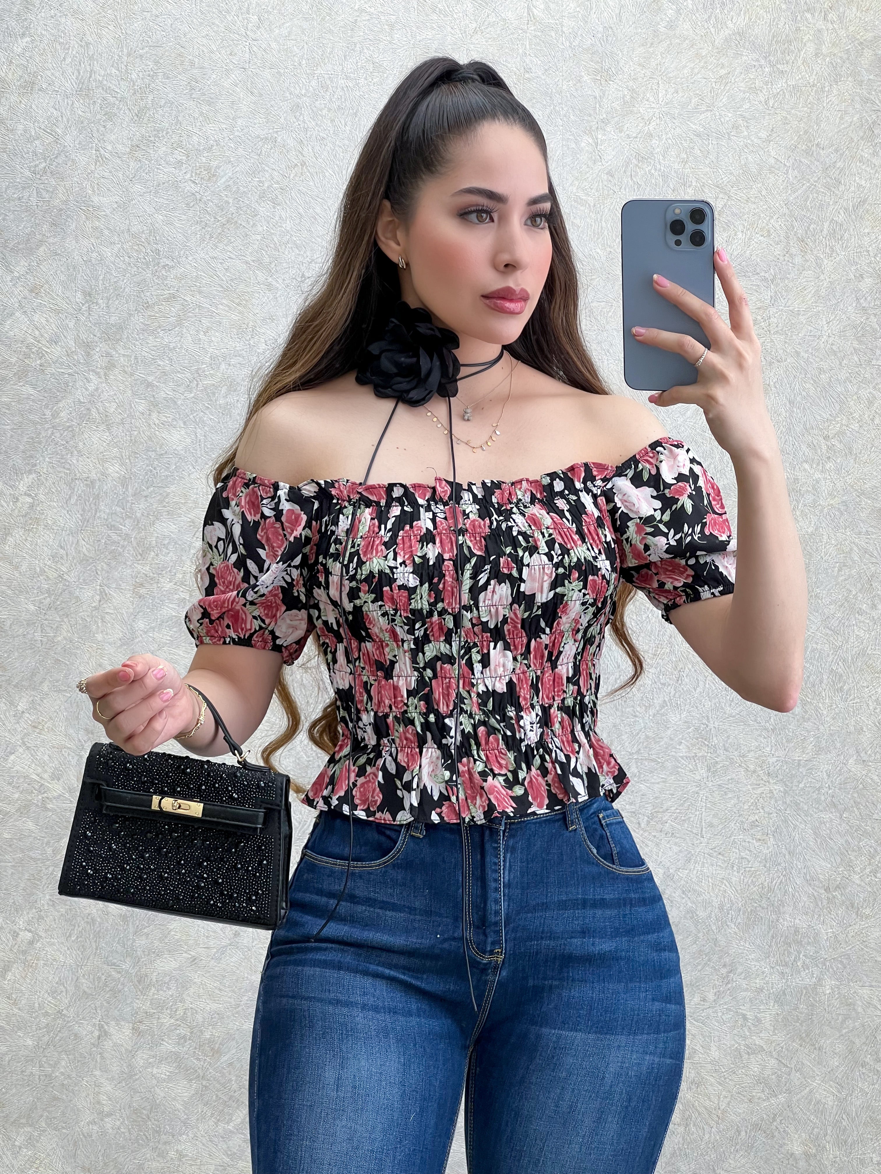 BLUSA CORRUGADA NEGRA