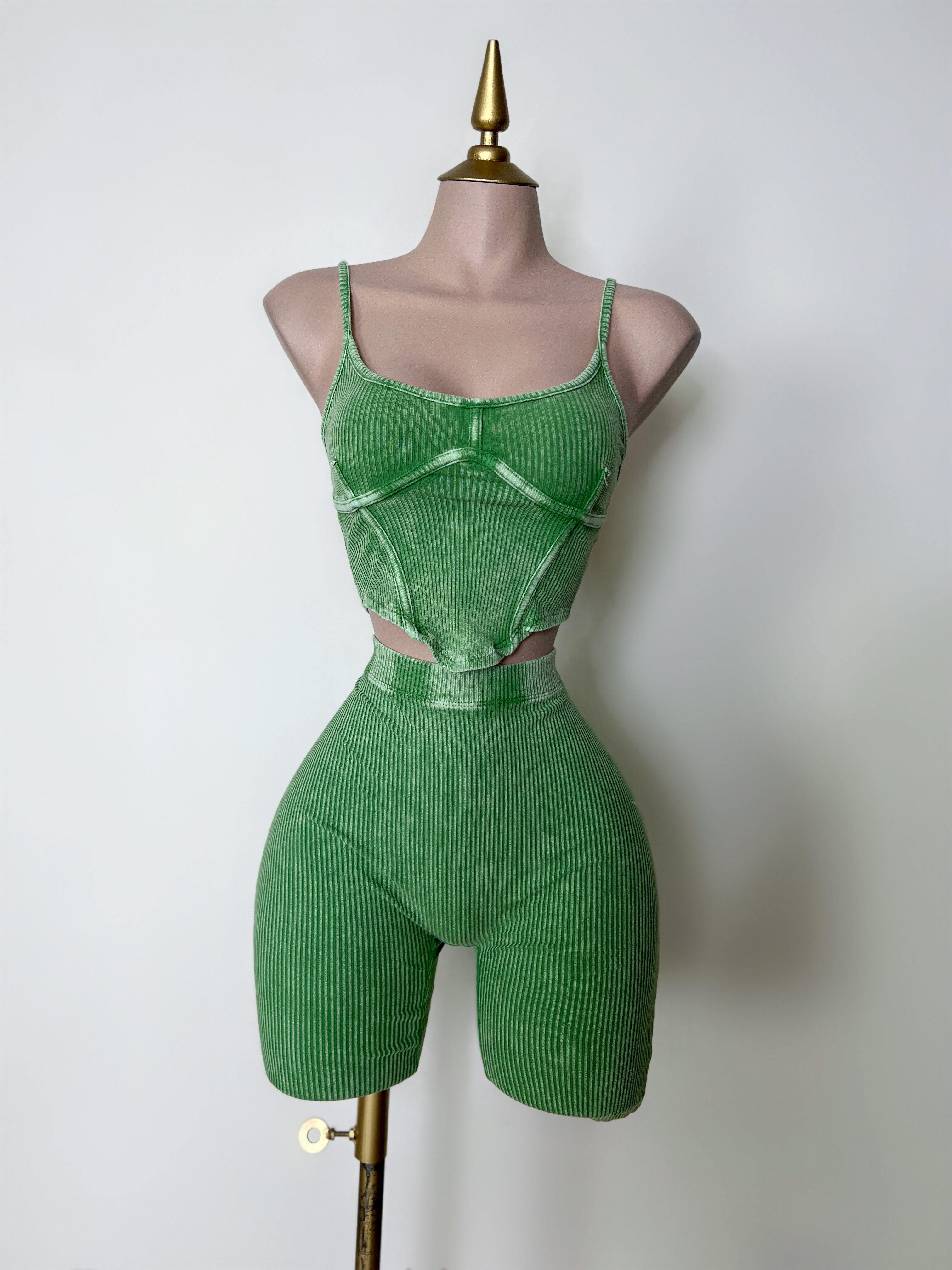 SET VERDE SHORT CON TOP